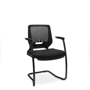 Cadeira de Escritório Fixa Aproximação Beezi Base Preta em S com Braços Couro PLAXMETAL