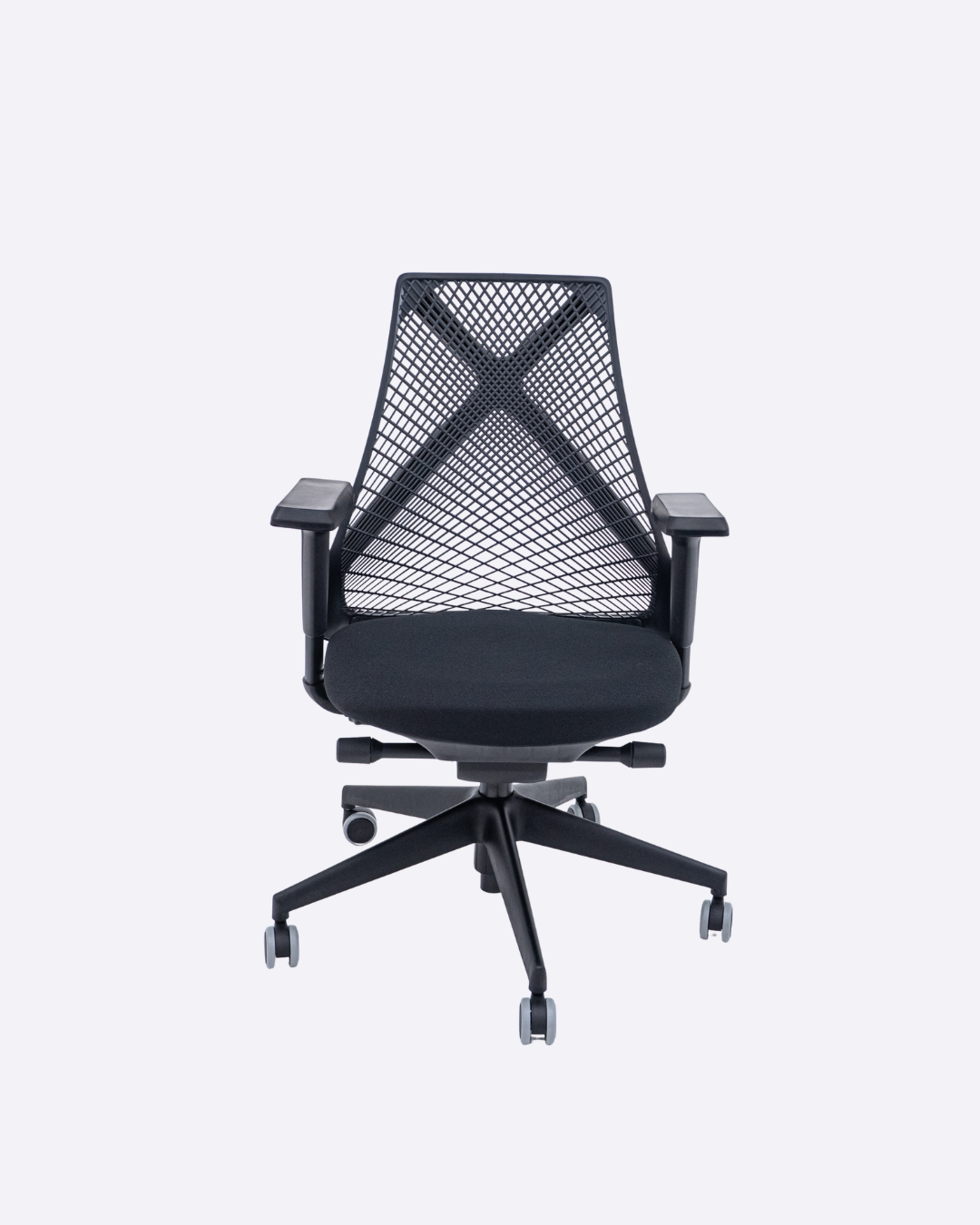 Cadeira Escritório Presidente Tela Bix-X+ Autocompensador Slider Braços 4D Shift Plaxmetal Preta