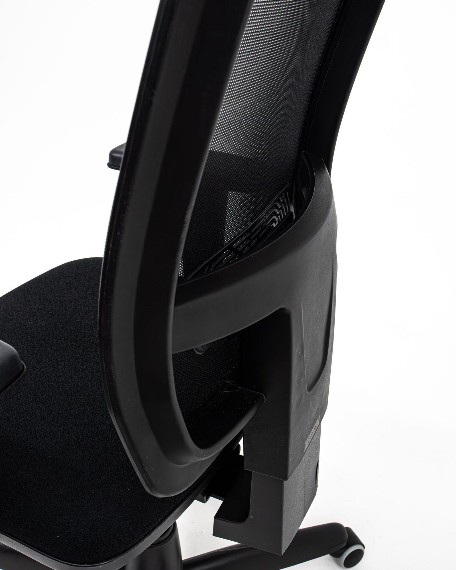 Cadeira Escritório Presidente Brizza Plaxmetal Autocompensador Slider Braço 3D Rodízios PU Couro Preta - Imagem 4