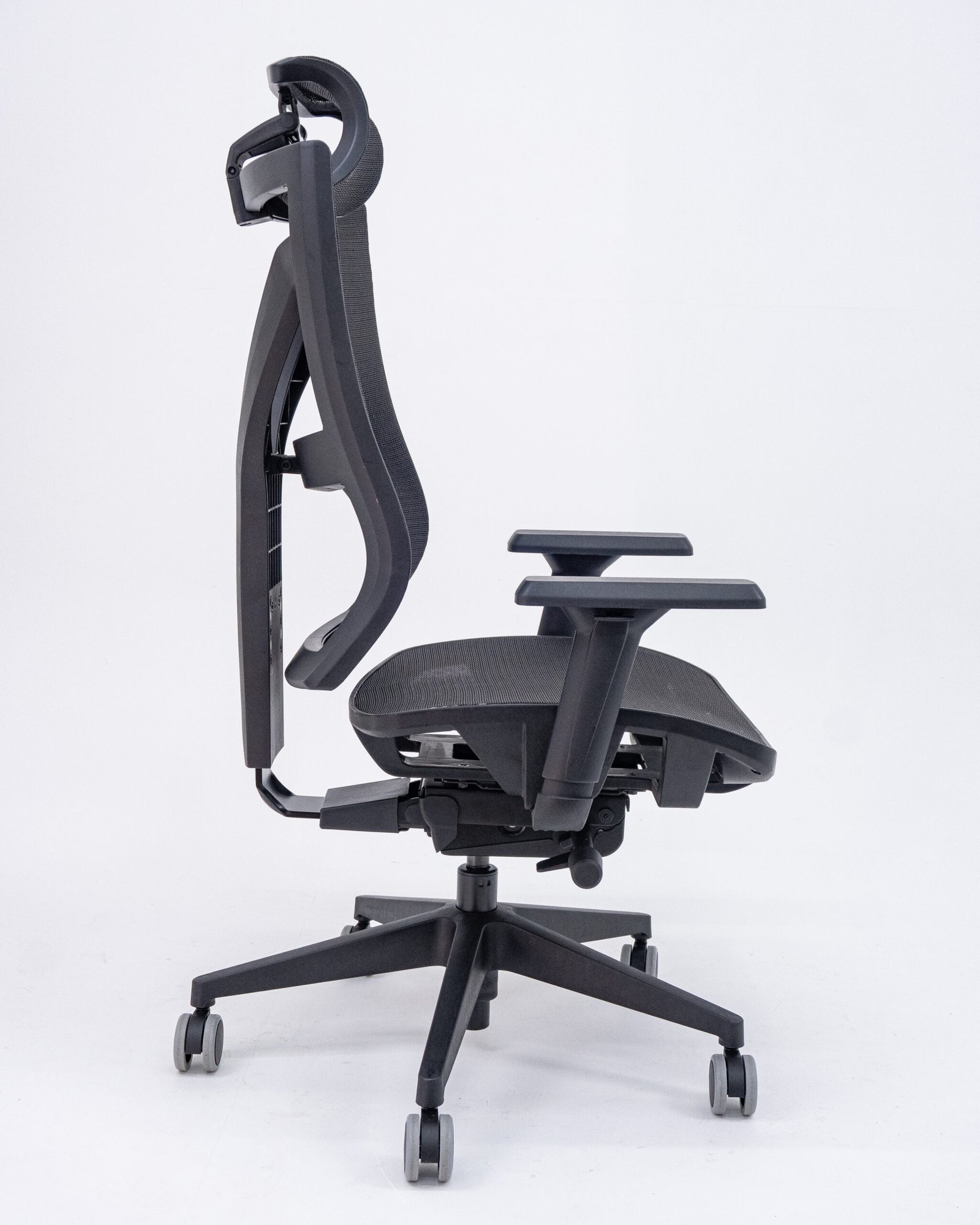 Cadeira Presidente Darix X+ Autocompensador Braços 3D Shift Plaxmetal NR17 Preta - Imagem 2
