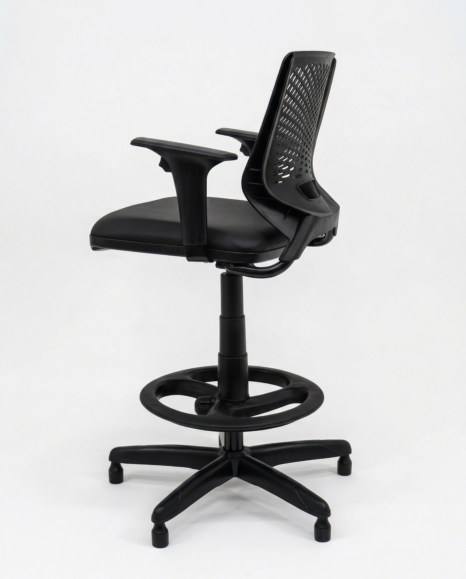 Cadeira Caixa Beezi Standard Plaxmetal Braços Reg Preta - Imagem 4
