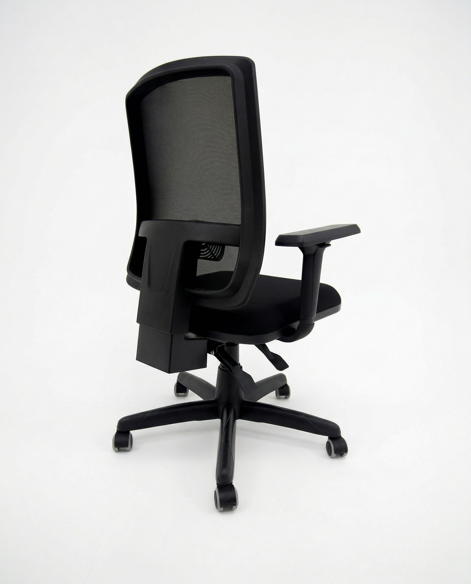 Cadeira Presidente Brizza Giratória BackSystem NR17 com Braços Shift 3D Assento Poliéster Plaxmetal Preta - Imagem 4