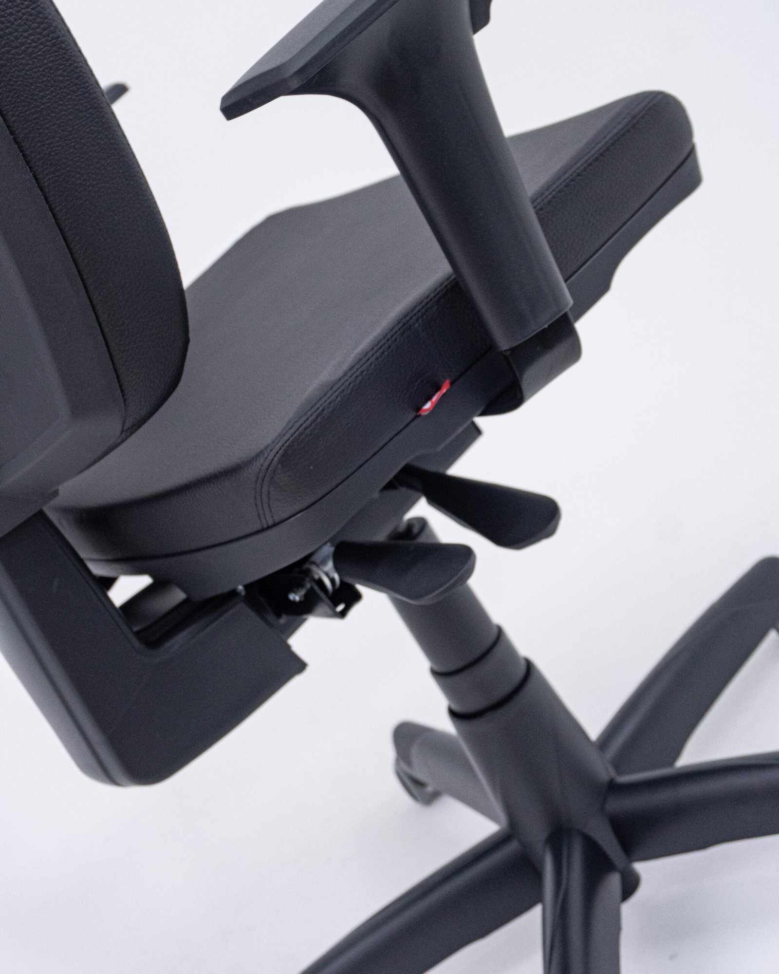 Cadeira Escritório Altrix Espaldar Alto Back Couro Eco Preto - Imagem 5